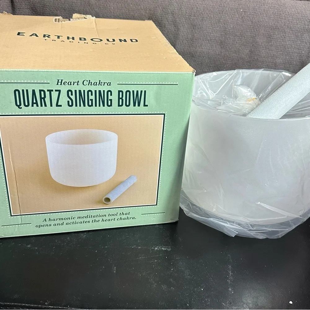 Crystal Singing Bowl white with soft stick new - Picture 3 of 8